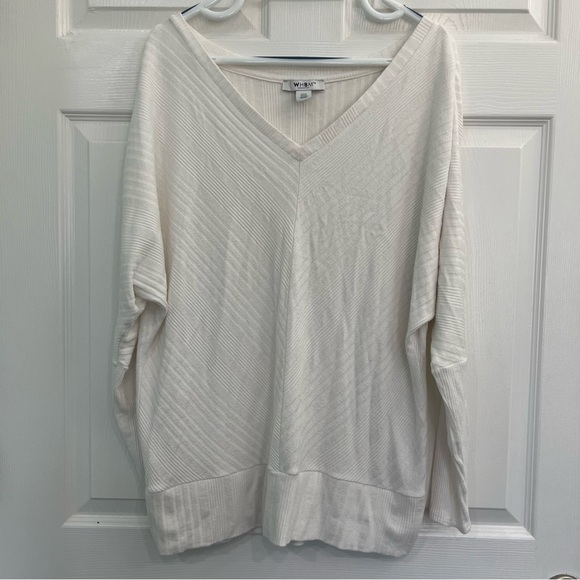 White House Black Market Sweaters - WHBM White Knit Dolman Sleeve V-Neck Relaxed Fit Women's Sweater Shirt Blouse